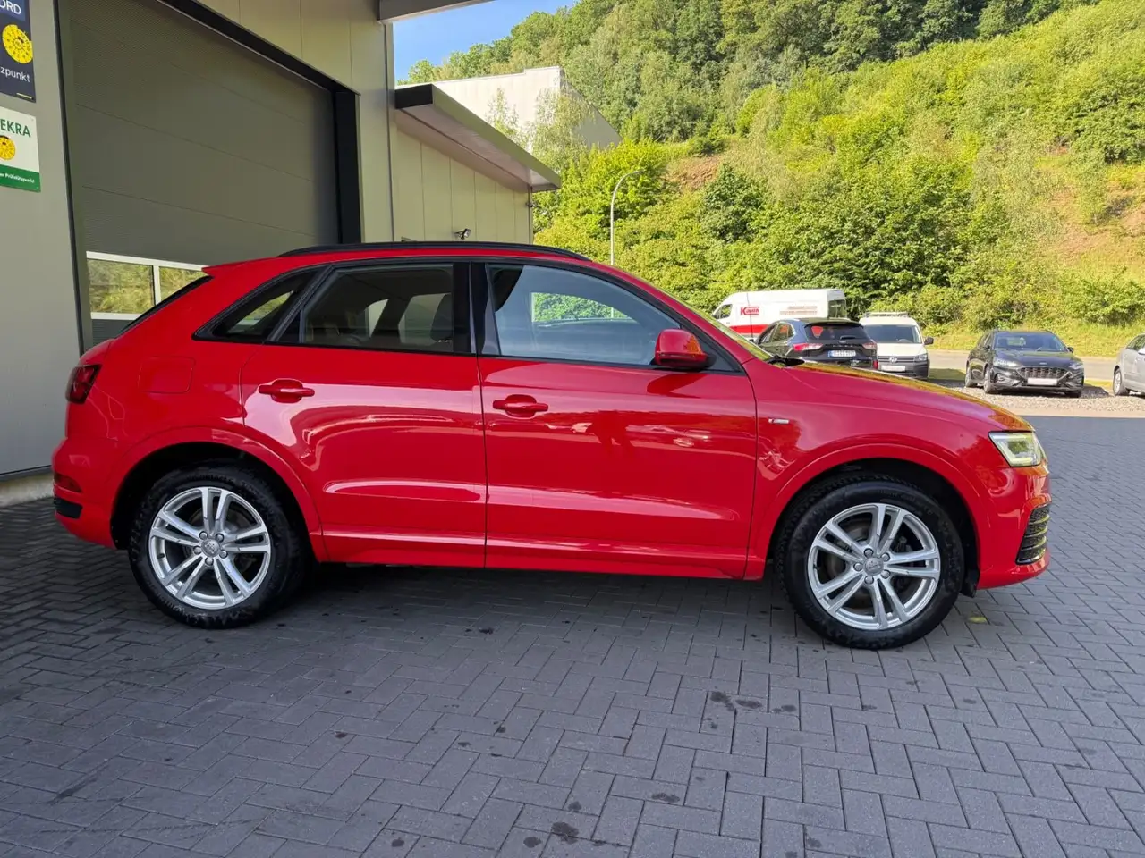 2016 Audi Q3 sport S-Line Black Style *LED *Navi **GRA, photograph 4