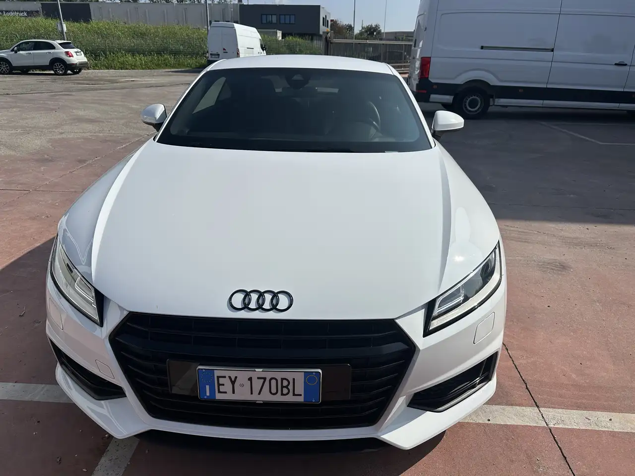 Audi TT Coupe 2.0 tfsi S line — photo 1 of 15