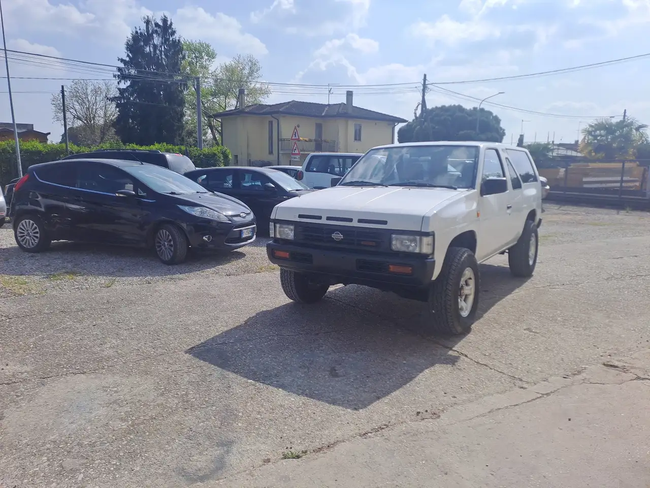 Nissan Terrano 3p 2.7 td SLX — photo 1 of 8