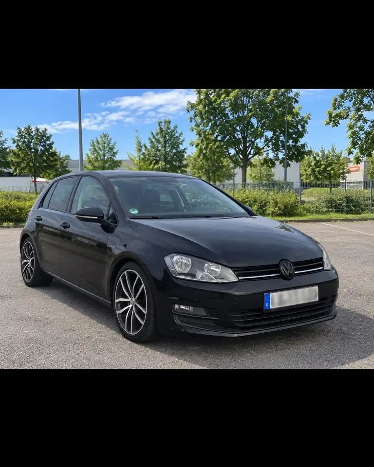 Volkswagen Golf 1.4 TSI BlueMotion Technology Cup — photo 1 of 9