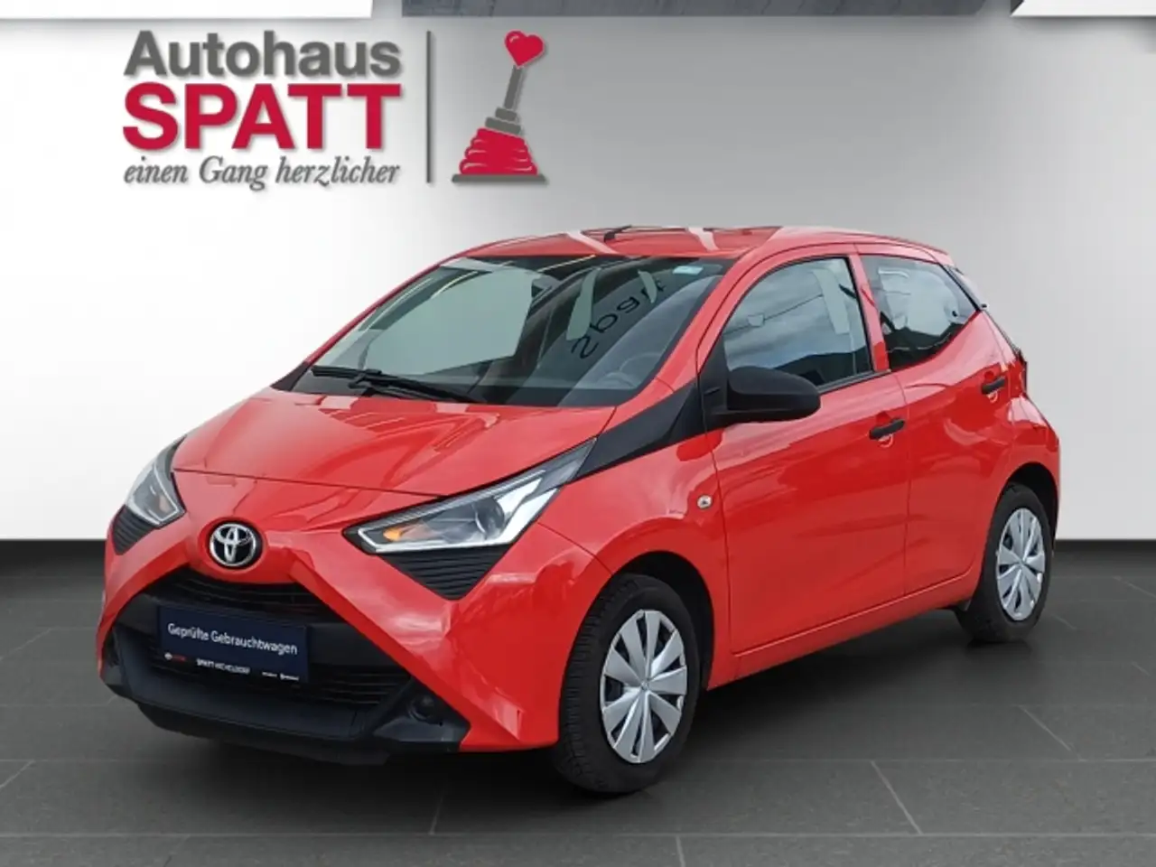 Toyota Aygo 1,0 VVT-i X !! Neuzugang !! — photo 1 of 5