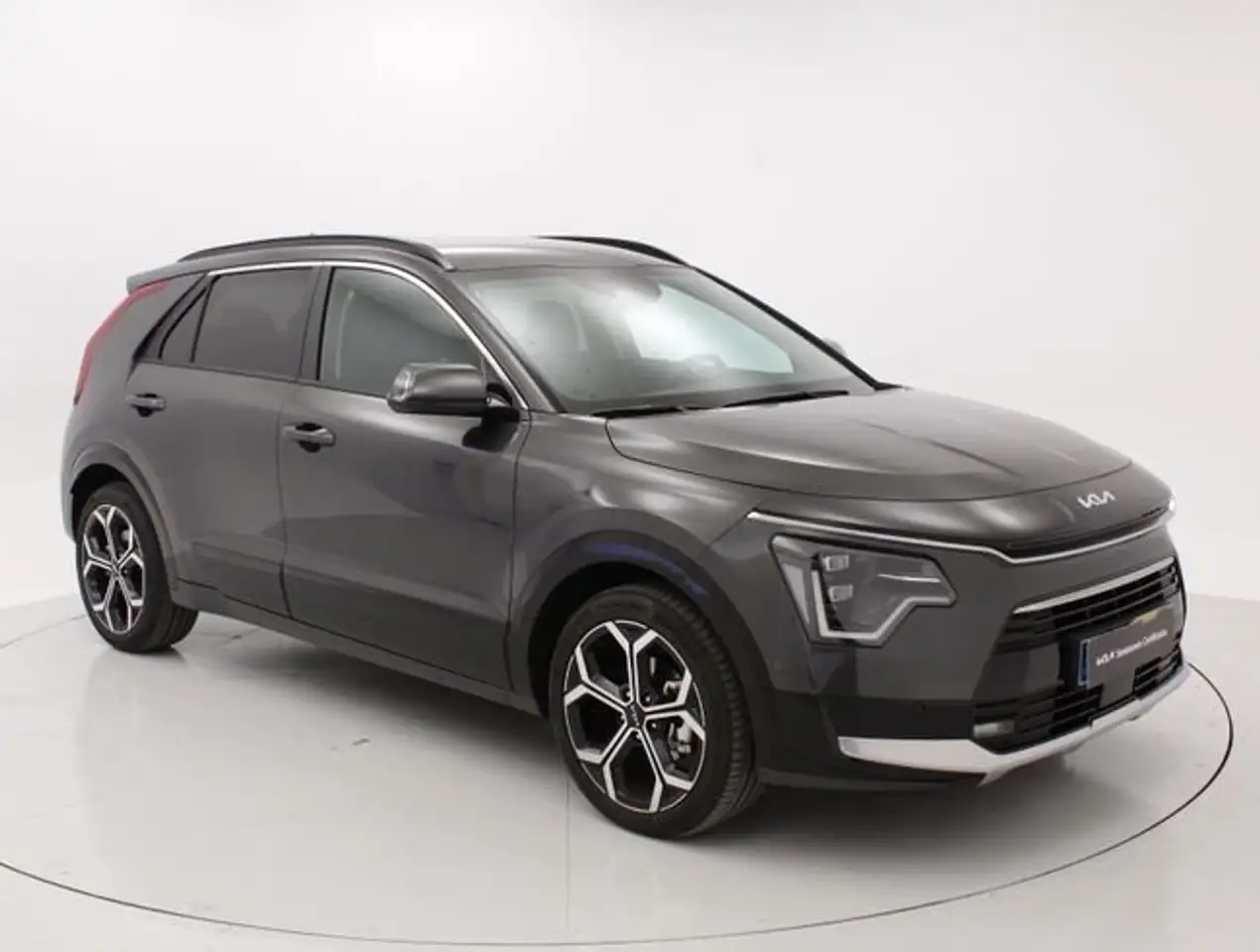 Kia Niro 1.6 HEV Emotion — photo 1 of 22