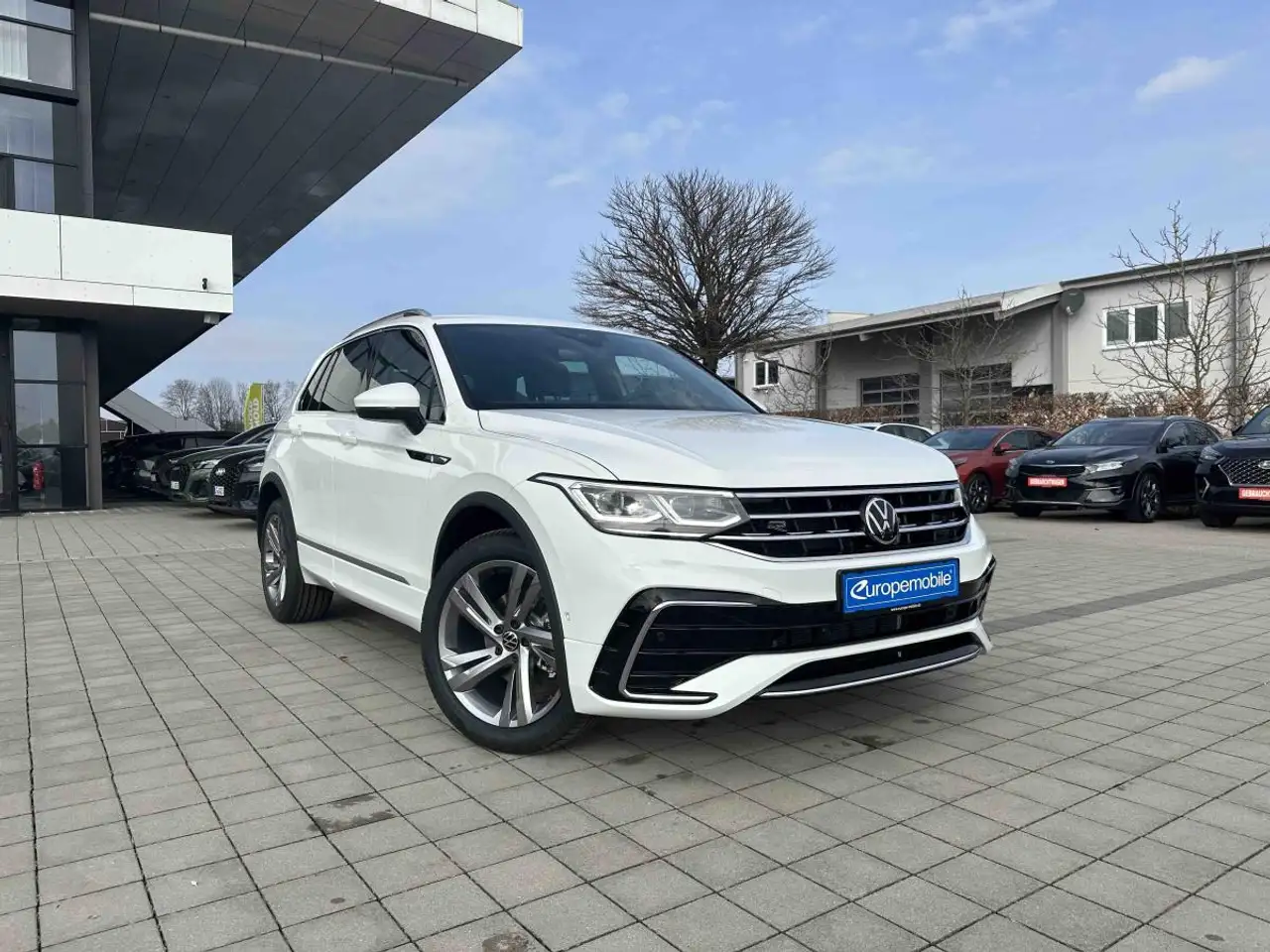 Volkswagen Tiguan R-Line 1.5 TSI OPF ACT DSG 150 (sofort verfügbar!) — photo 1 of 9