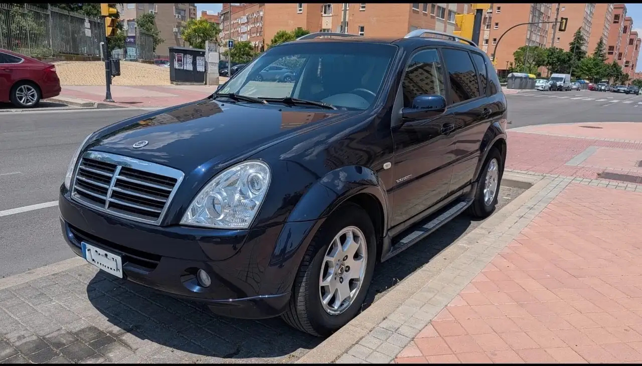 SsangYong Rexton 270Xdi Executive — photo 1 of 7