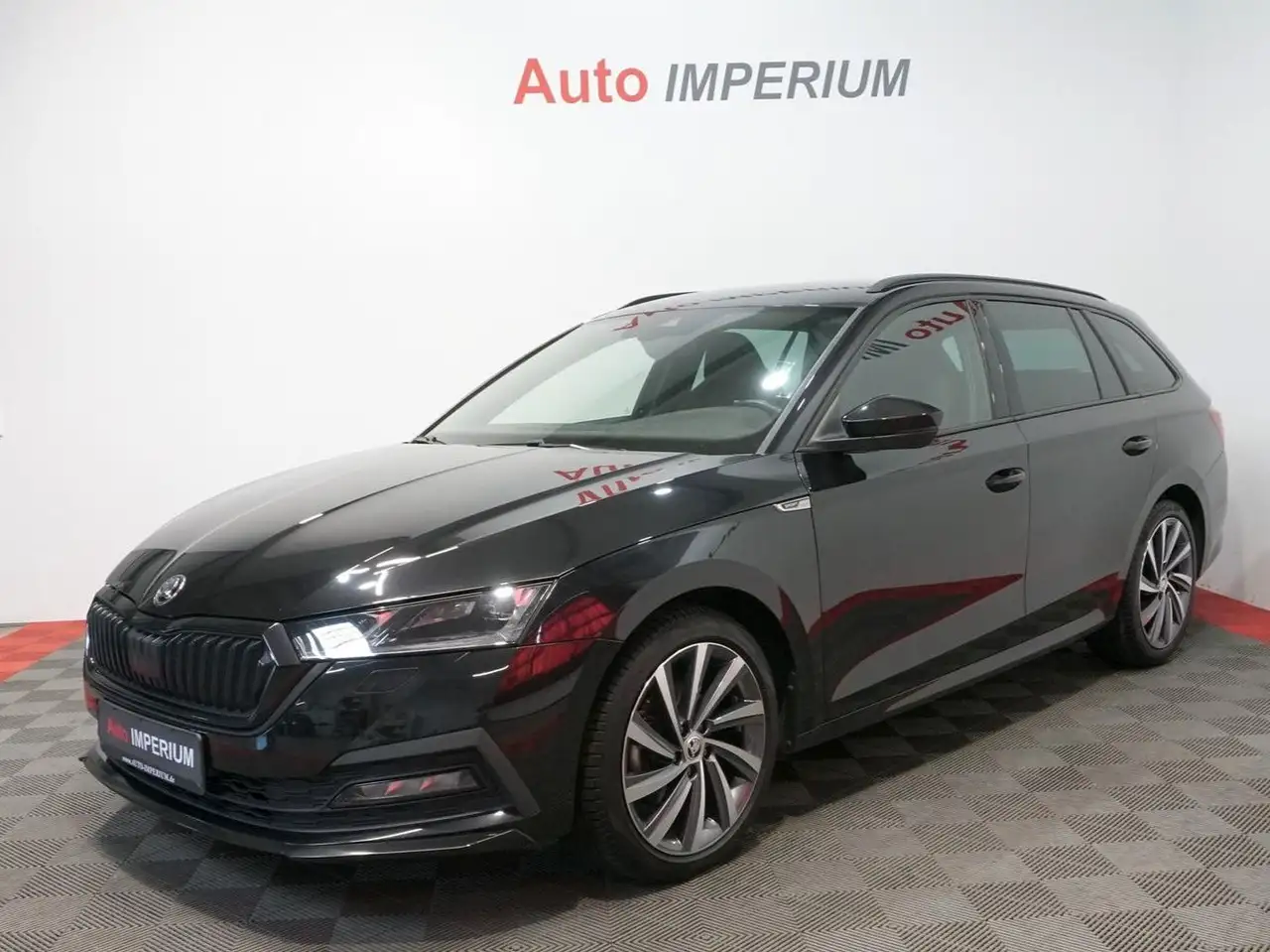 Skoda Octavia Combi 2.0 TDI Sportline*AHK*NAVI — photo 1 of 34