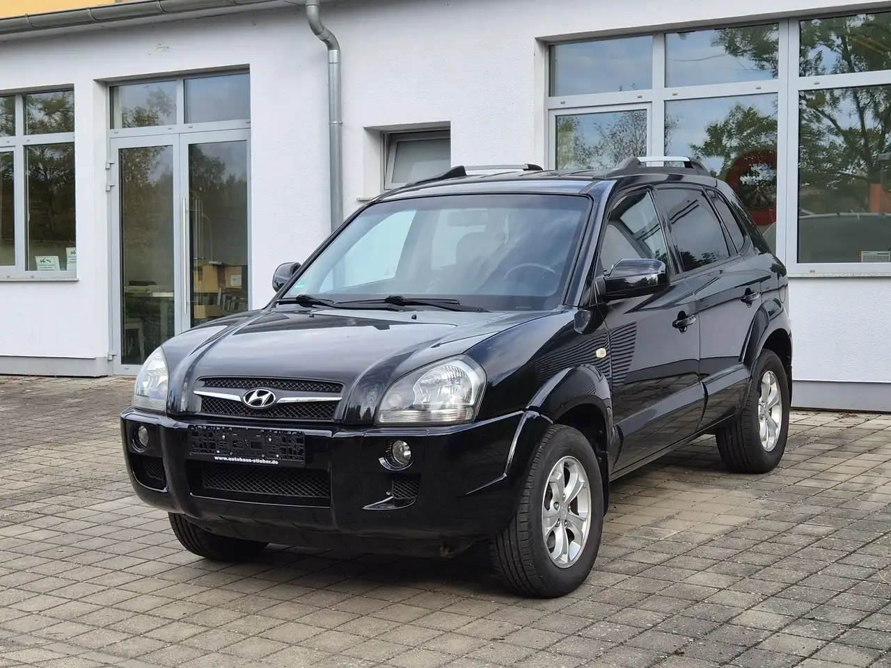 Hyundai TUCSON 2.0 GLS Edition*Klima*AHK*Alufelgen*Leder — photo 1 of 7