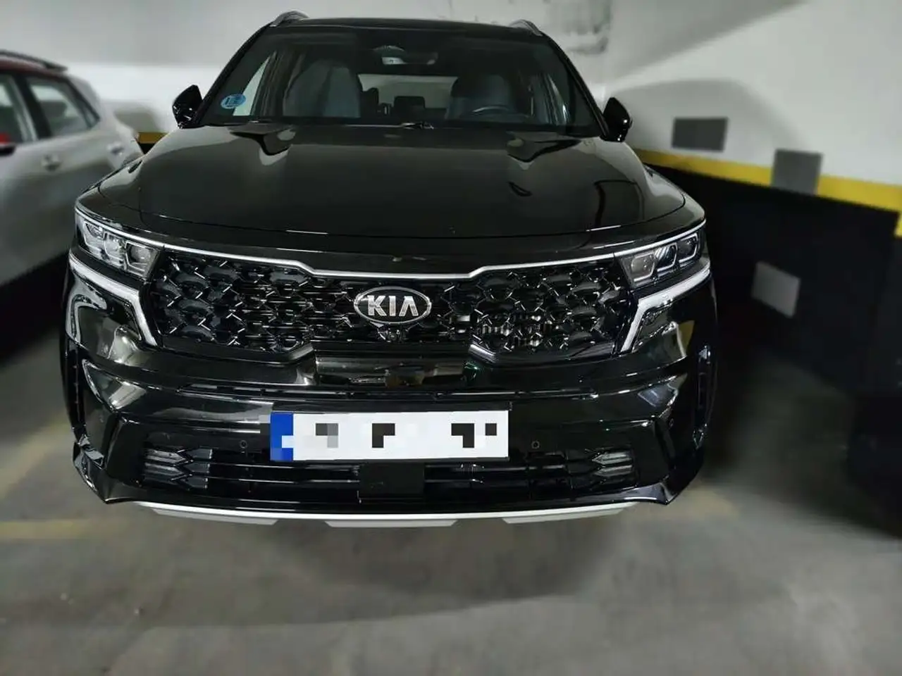 Kia Sorento 1.6 T-GDi HEV Emotion 4x4 7pl (P.Luxury) — photo 1 of 17
