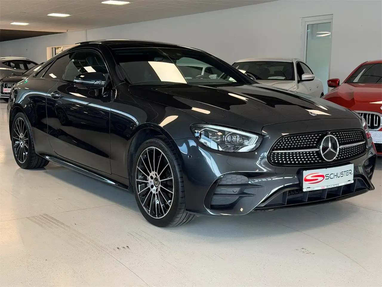 Mercedes-Benz E 300 d 4MATIC Coupe NP: € 88.700,- — photo 1 of 25