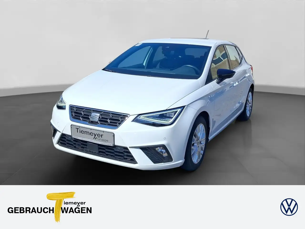 SEAT Ibiza 1.0 TSI DSG FR KAMERA PDC LED KEYLESS — photo 1 of 20