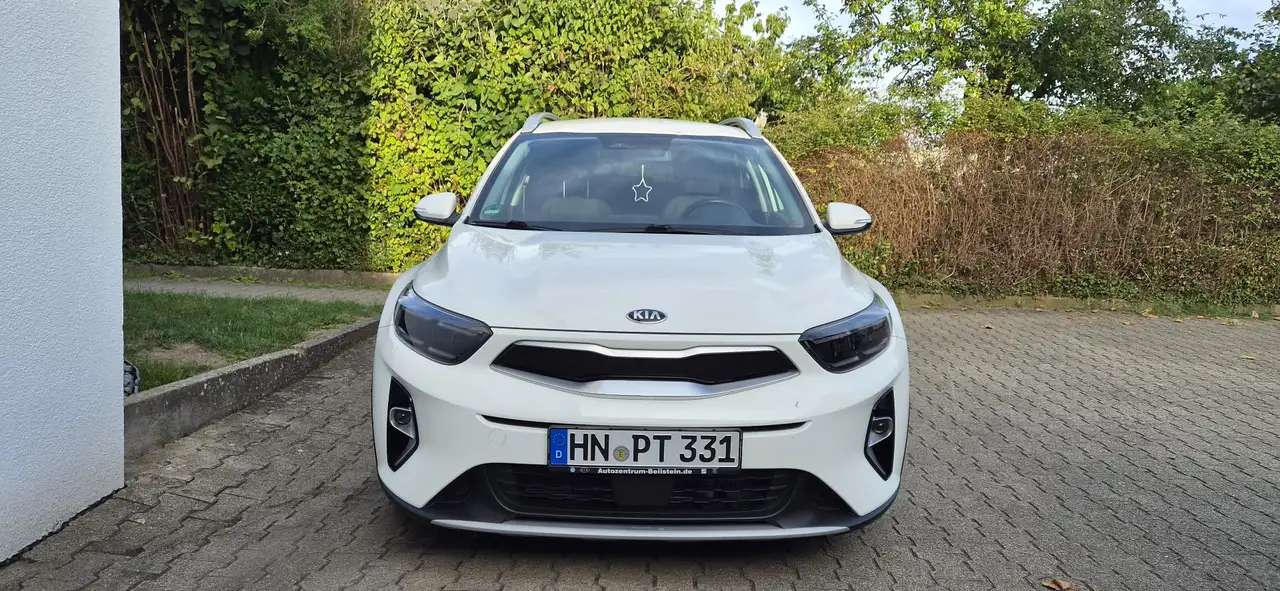 Kia Stonic Vision — photo 1 of 12