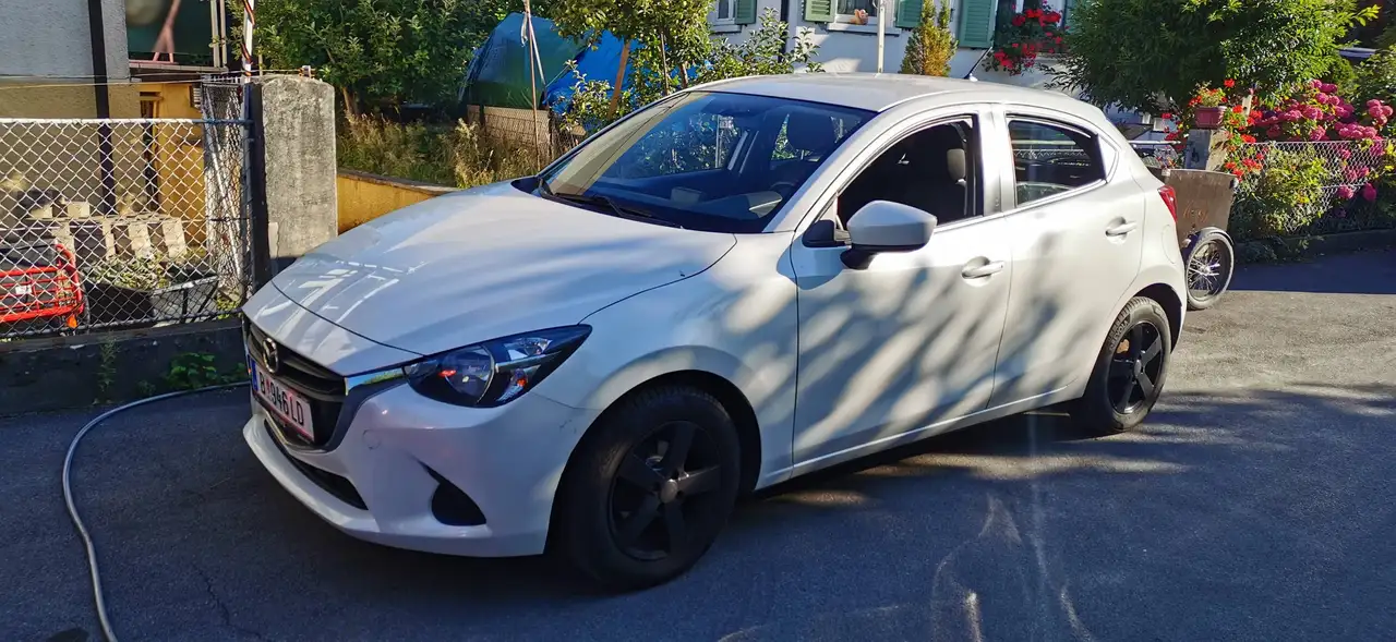Mazda 2 Mazda 2 G75 Emotion Emotion — photo 1 of 6