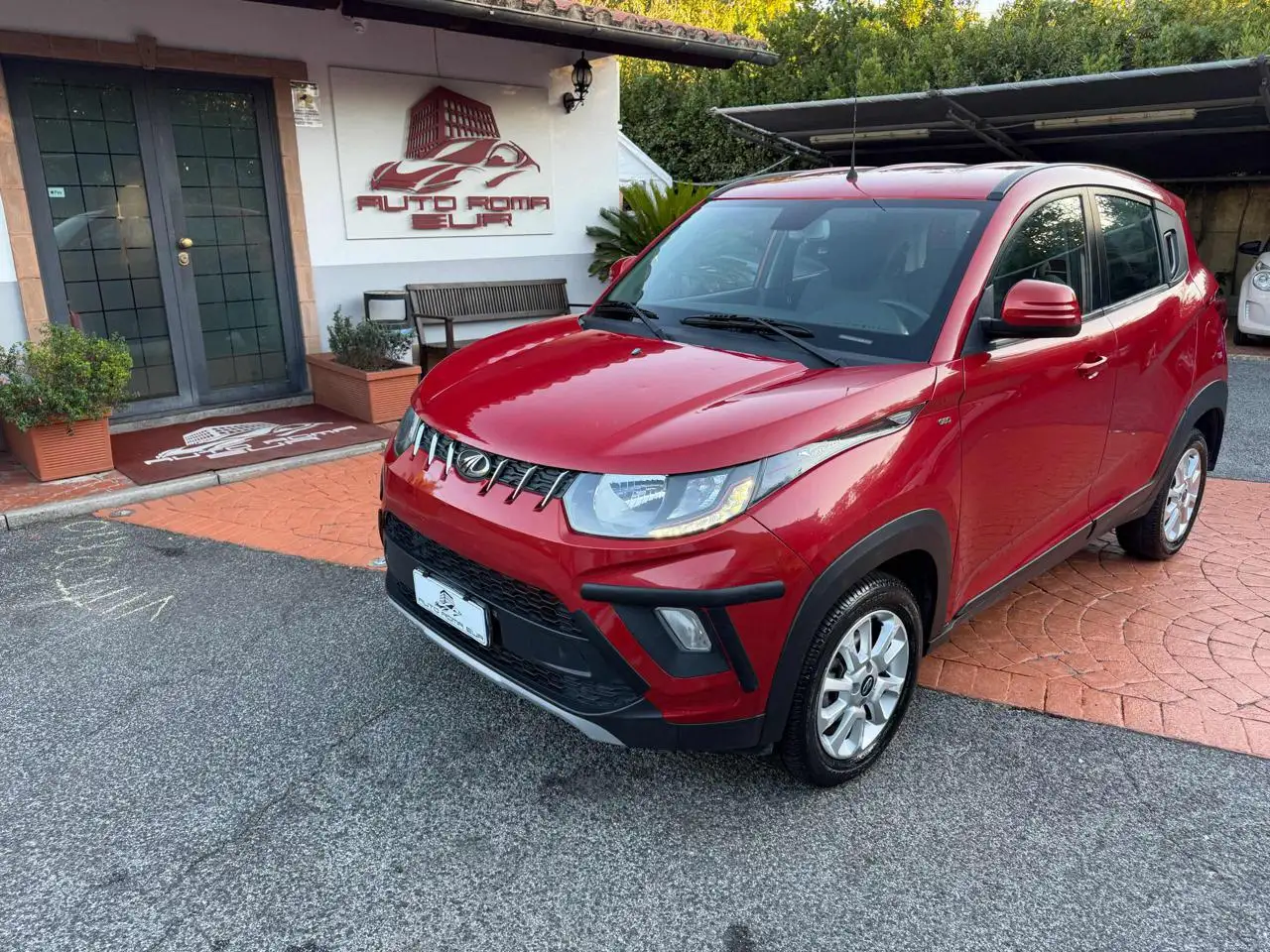 Mahindra KUV100 1.2 VVT K8 UNICO PROPRIETARIO! — photo 1 of 15