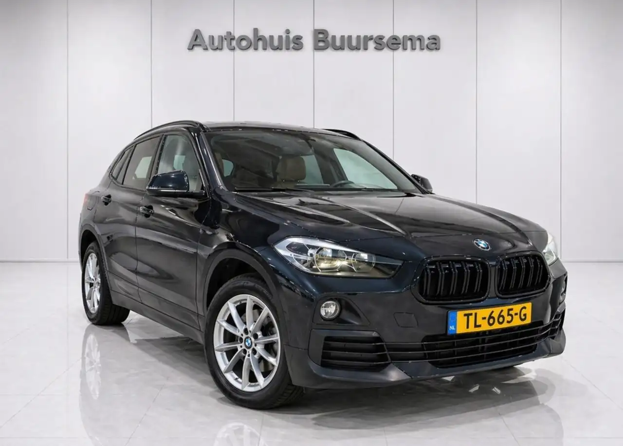 BMW X2 sDrive18i | Navigatie | Bluetooth telefoon| Sporti — photo 1 of 36