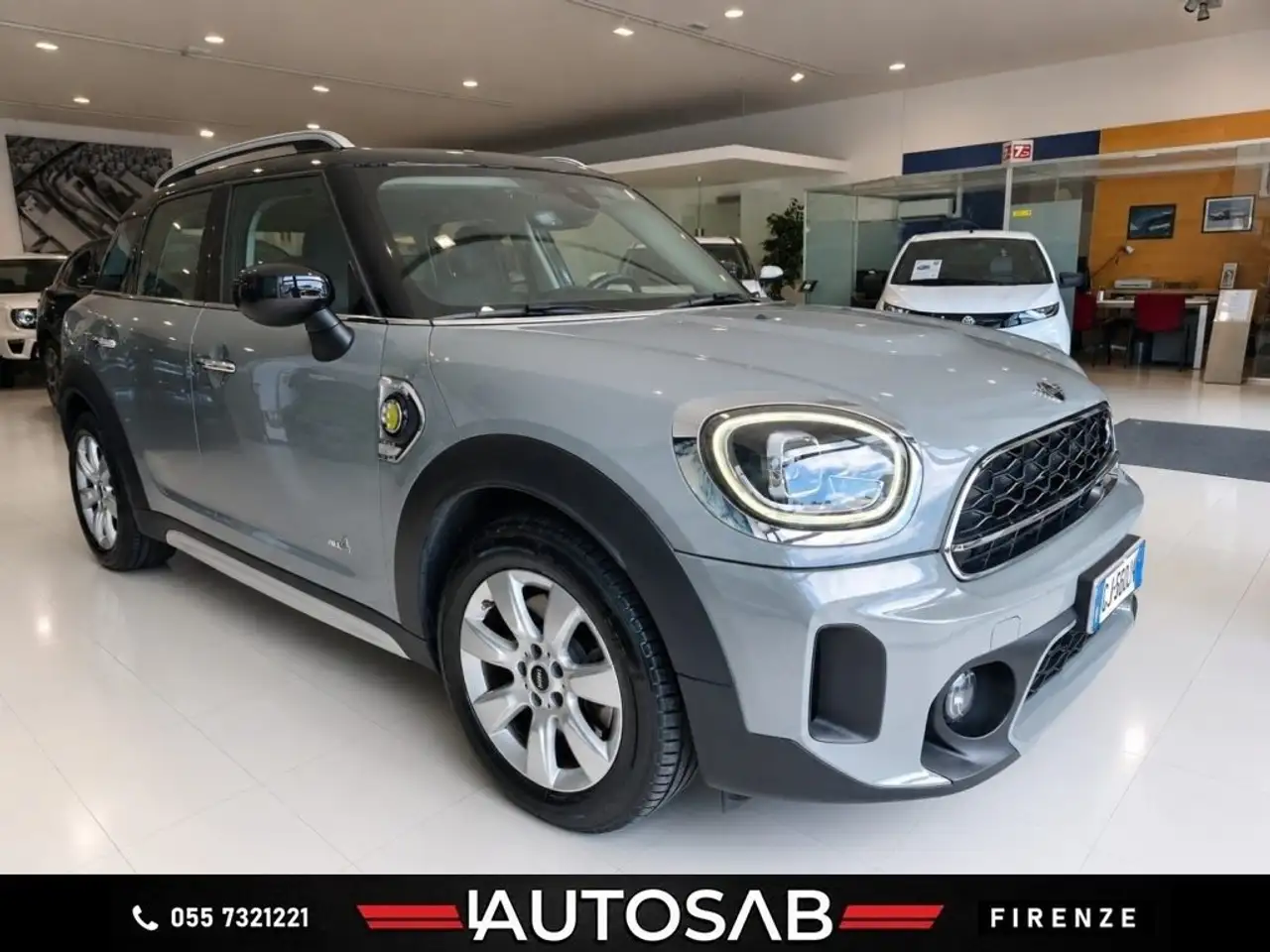 MINI Cooper SE Countryman 1.5 ALL4 Plug In Hybrid — photo 1 of 15