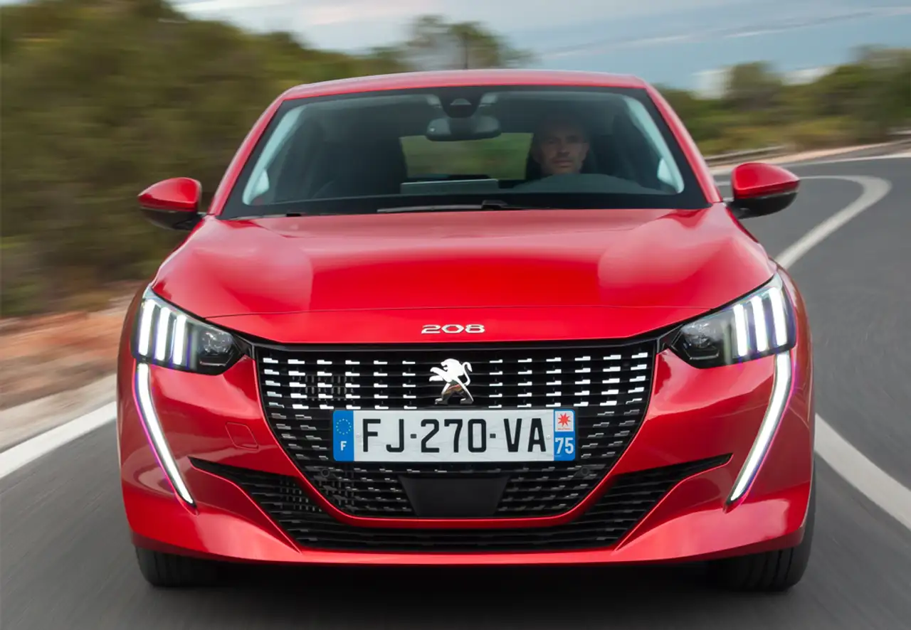 Peugeot 208 1.2 Puretech S&S Active 75 — photo 1 of 40