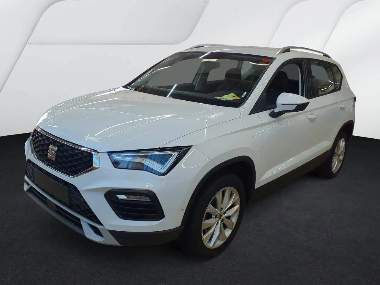 SEAT Ateca Style 1.5 TSI DSG - Navi SHZ GJR Keyless LED LM AC — photo 1 of 4