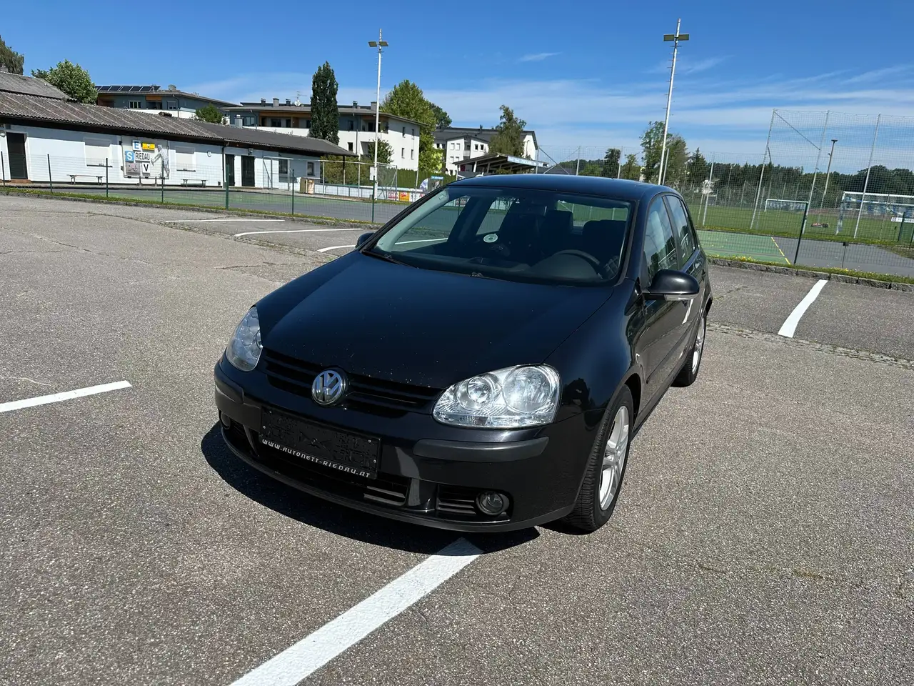 Volkswagen Golf Golf Trendline 1,9 TDi *Klima*Leder*Zahnriemen NEU* — photo 1 of 19