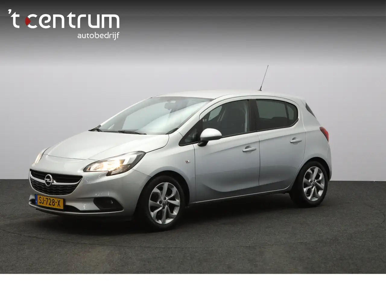 Opel Corsa 1.4 90 PK Edition 5 Drs, Airco, Trekhaak, Cruise C — photo 1 of 23