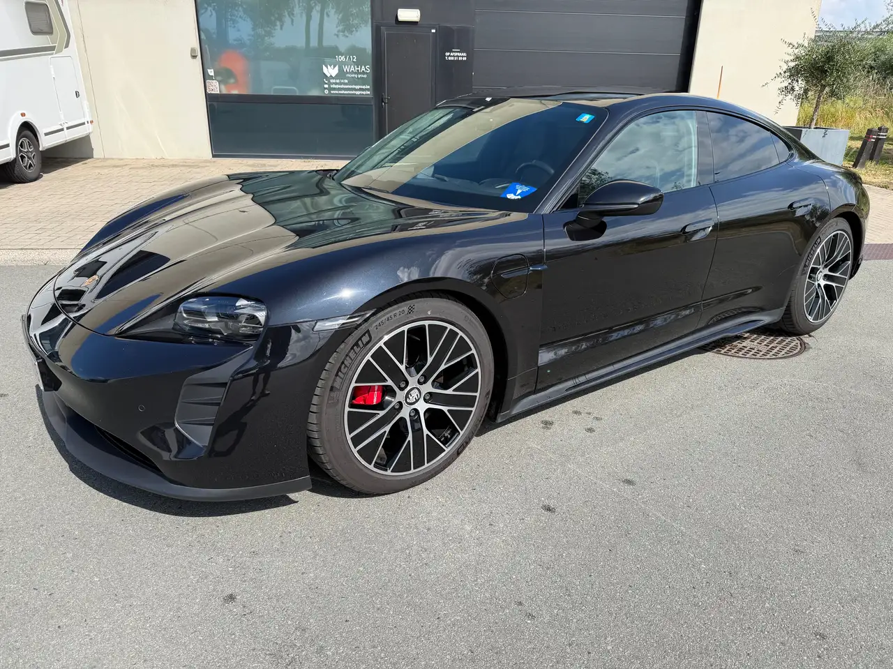 Porsche Taycan Taycan 79.2 kWh Taycan 4S — photo 1 of 15