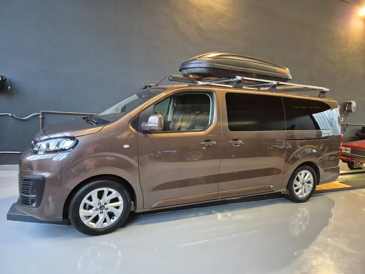 Citroen Spacetourer Spacetourer BlueHDI 180 S&S EAT8 XL Business Business (2018 - 2020) — photo 1 of 20
