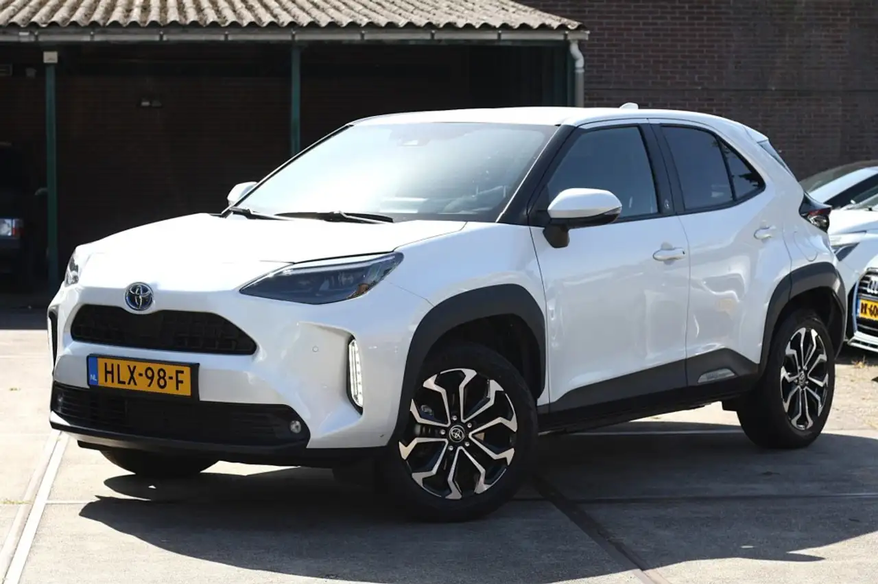 Toyota Yaris Cross 1.5 Hybrid / Garantie / Camera / Airco / Trekhaak — photo 1 of 27