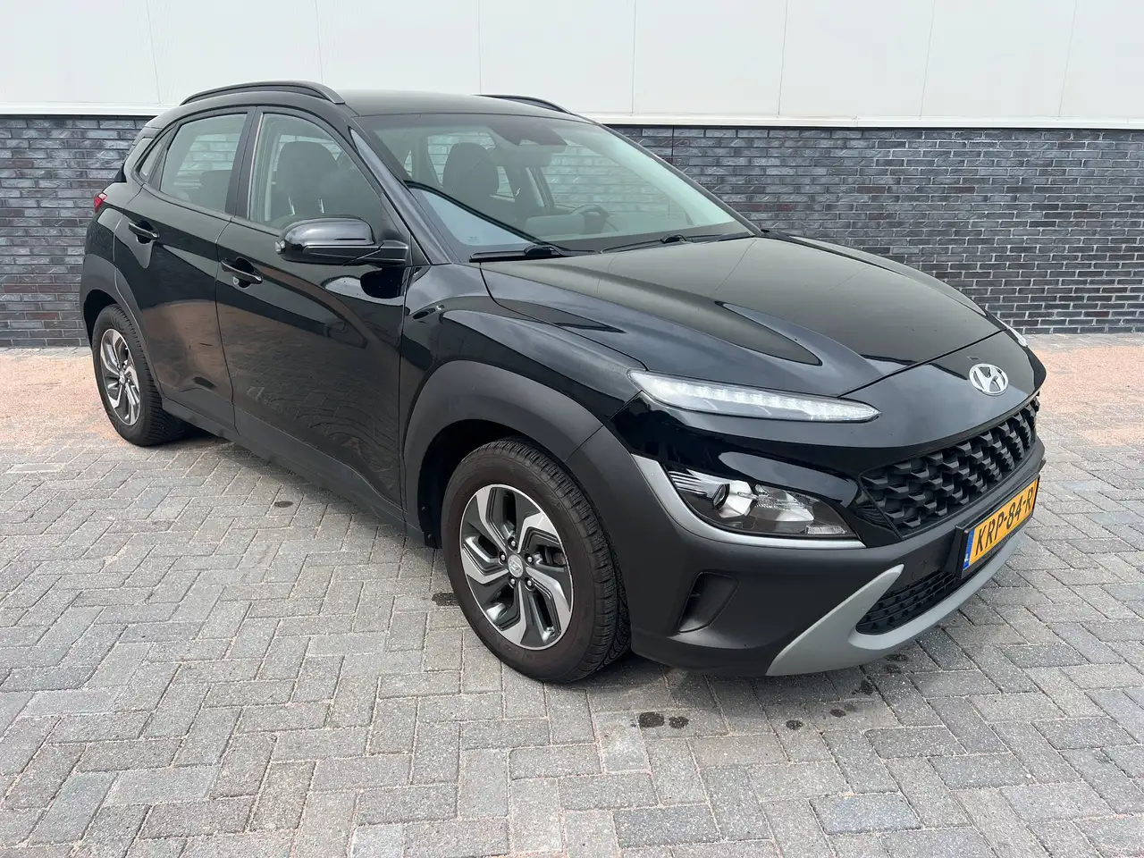 Hyundai KONA KONA 1.6 GDI HEV Fash Des — photo 1 of 16