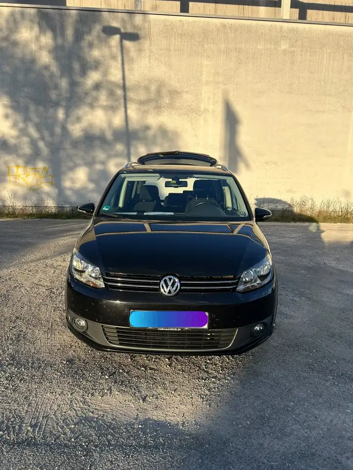 Volkswagen Touran Touran 1.4 TSI — photo 1 of 10