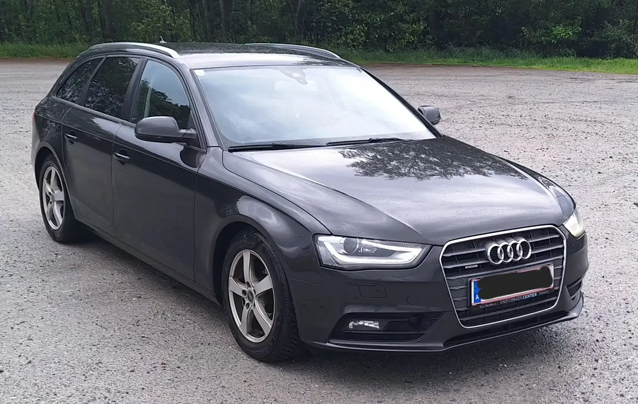 Audi A4 Avant 2,0 TDI quattro DPF S-tronic — photo 1 of 5