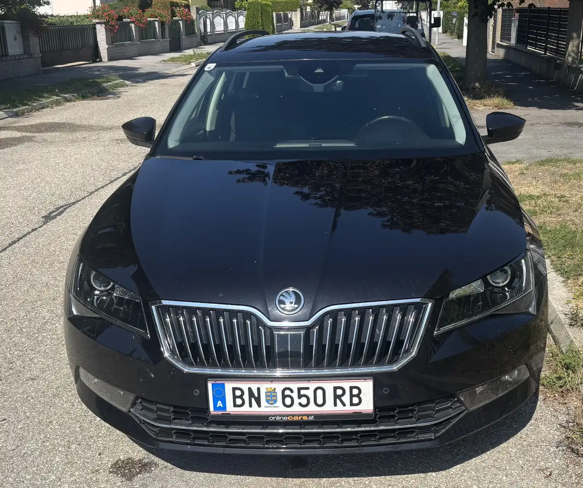 Skoda Superb Kombi 1,6 TDI Active — photo 1 of 19