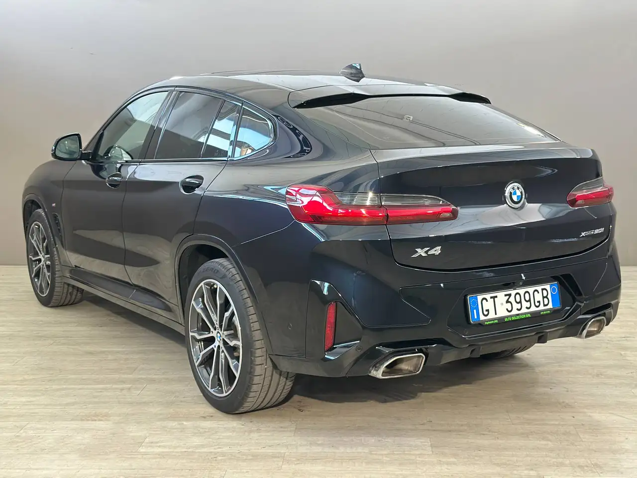 2024 BMW X4 xDrive 20i MHEV M-Sport auto, photograph 4