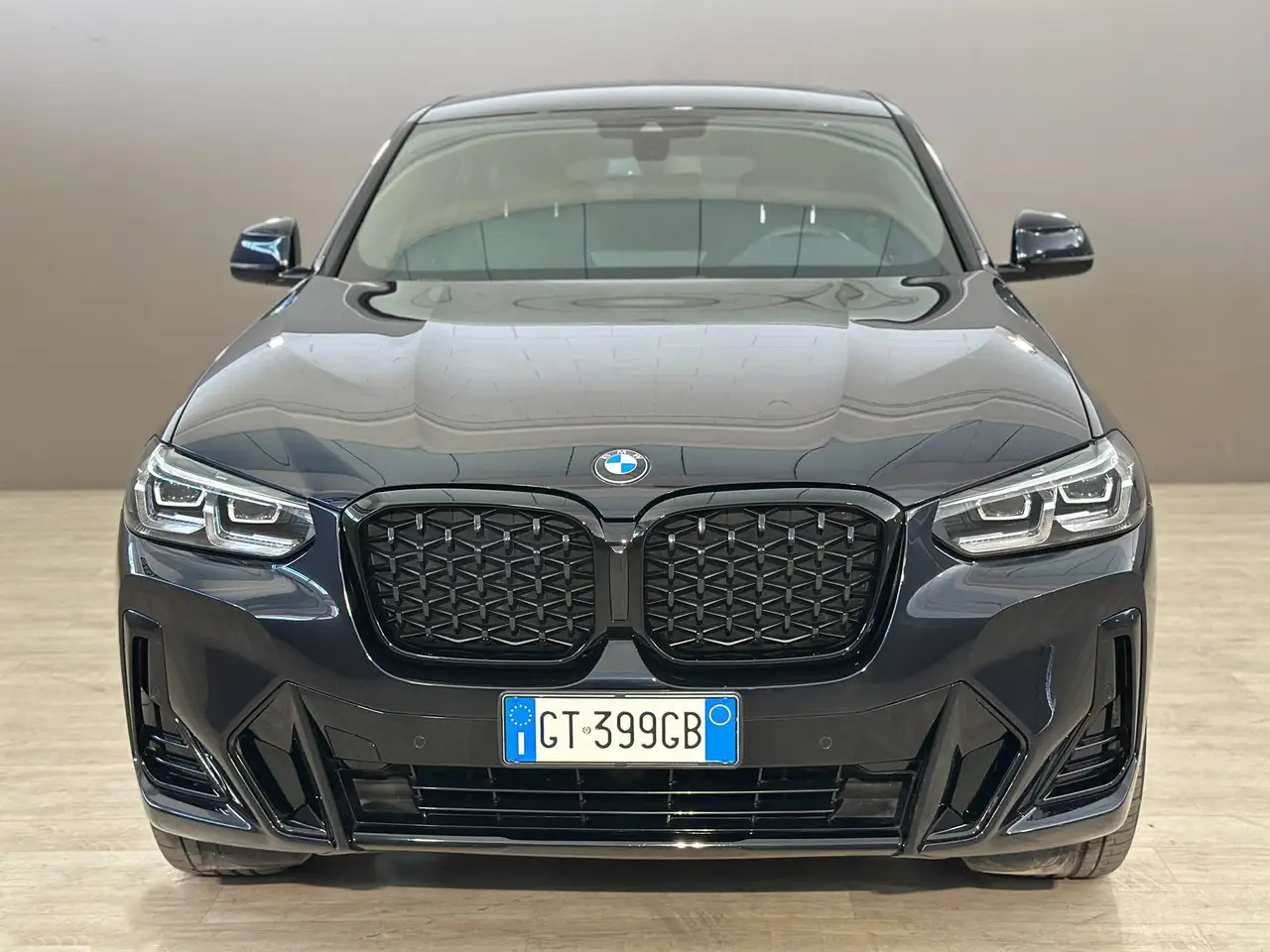 2024 BMW X4 xDrive 20i MHEV M-Sport auto, photograph 5