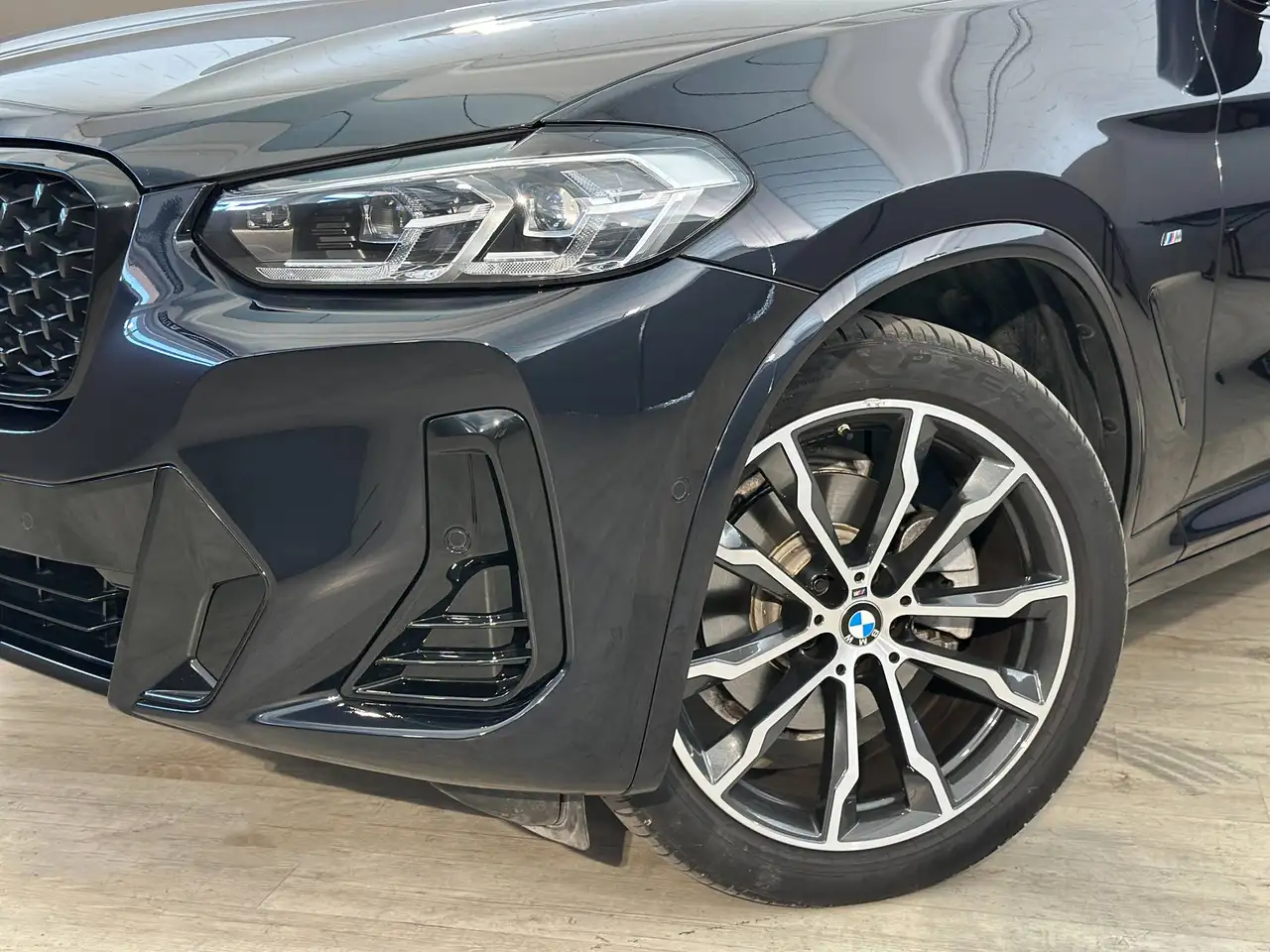2024 BMW X4 xDrive 20i MHEV M-Sport auto, photograph 7