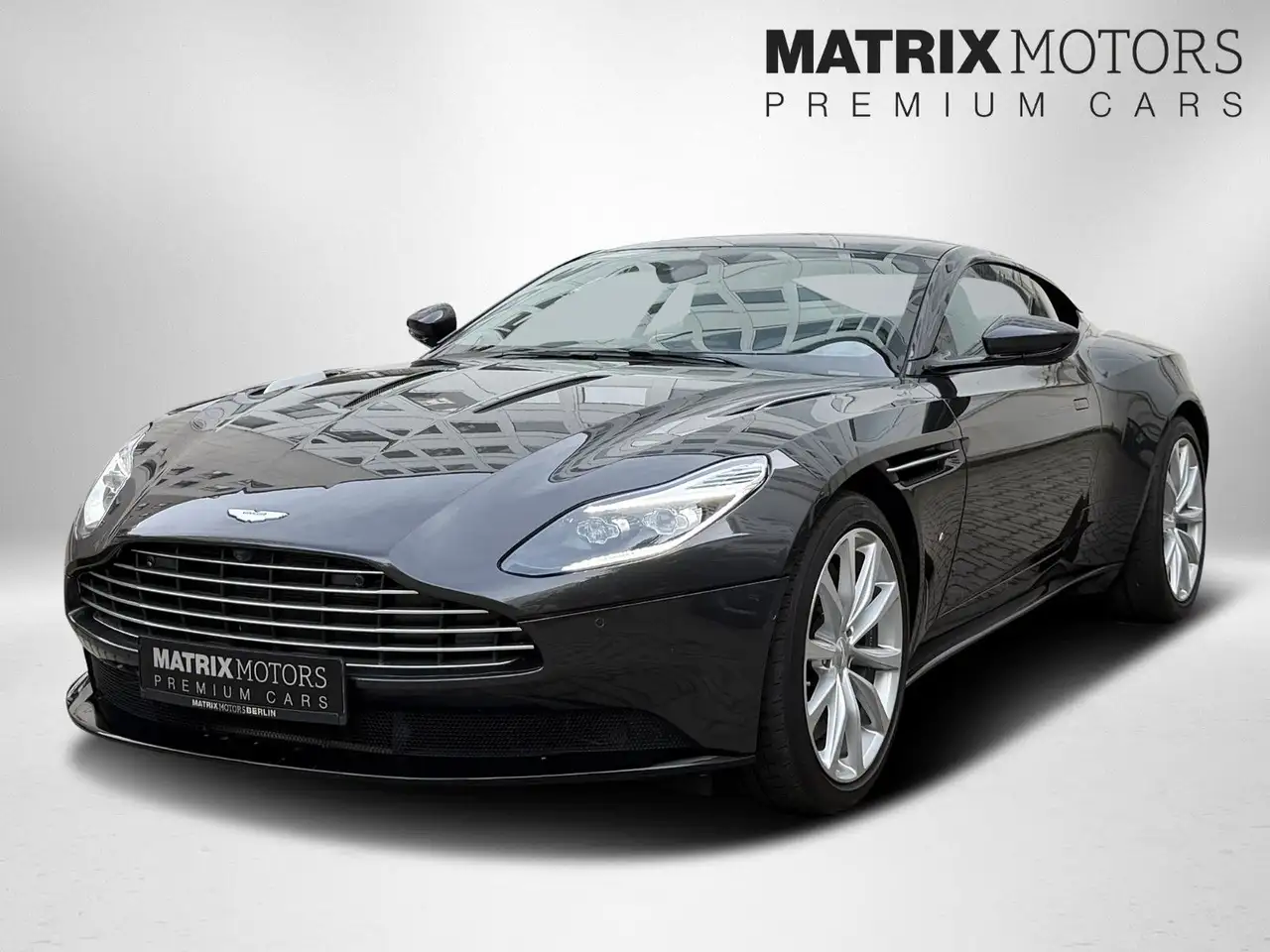 Aston Martin DB11 5.2 V12 1.Hand Bang&Olufsen 360° Kamera — photo 1 of 25