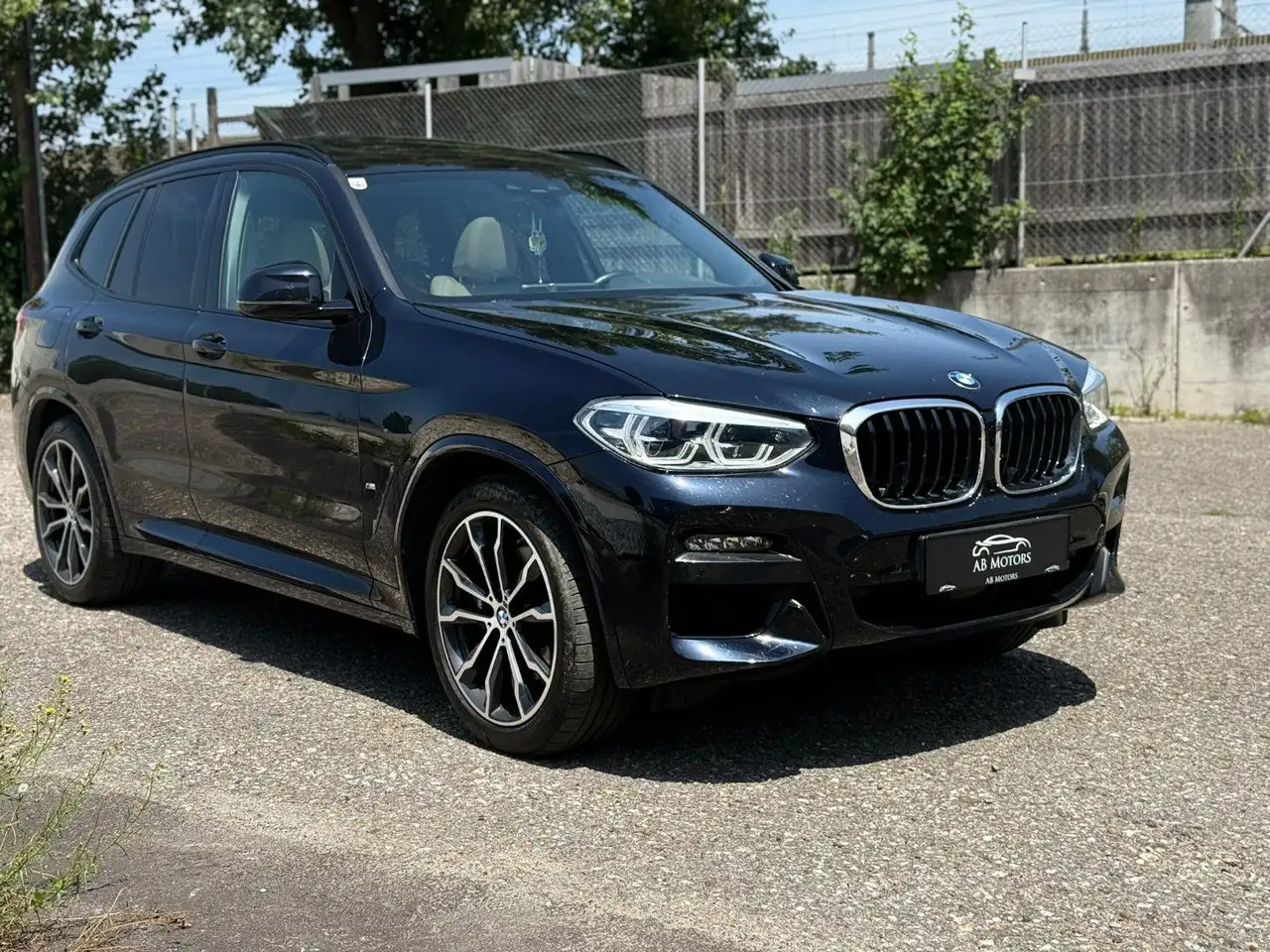 BMW X3 xDrive30e — photo 1 of 20