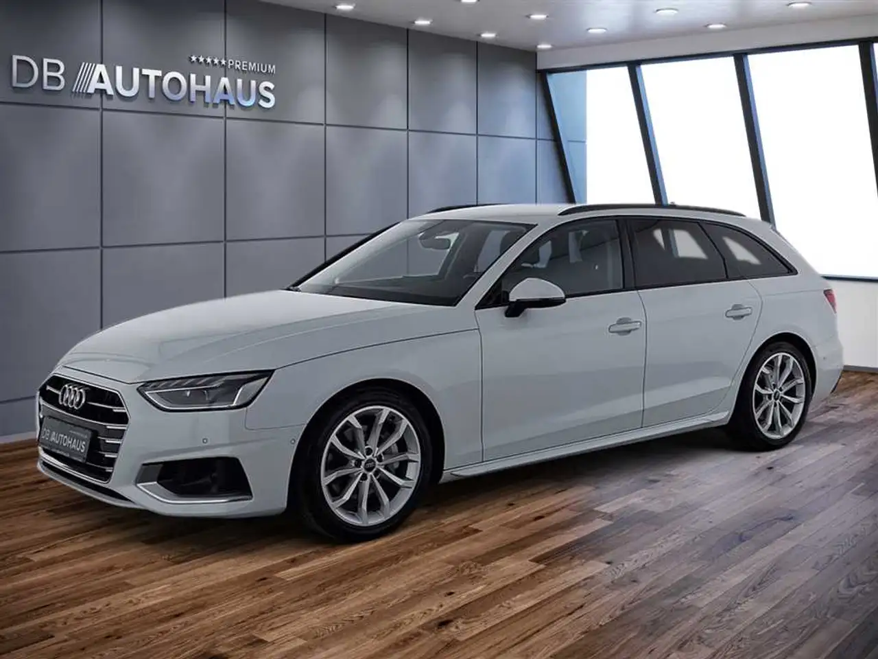 Audi A4 advanced 40 2.0 TFSI S-tronic — photo 1 of 36