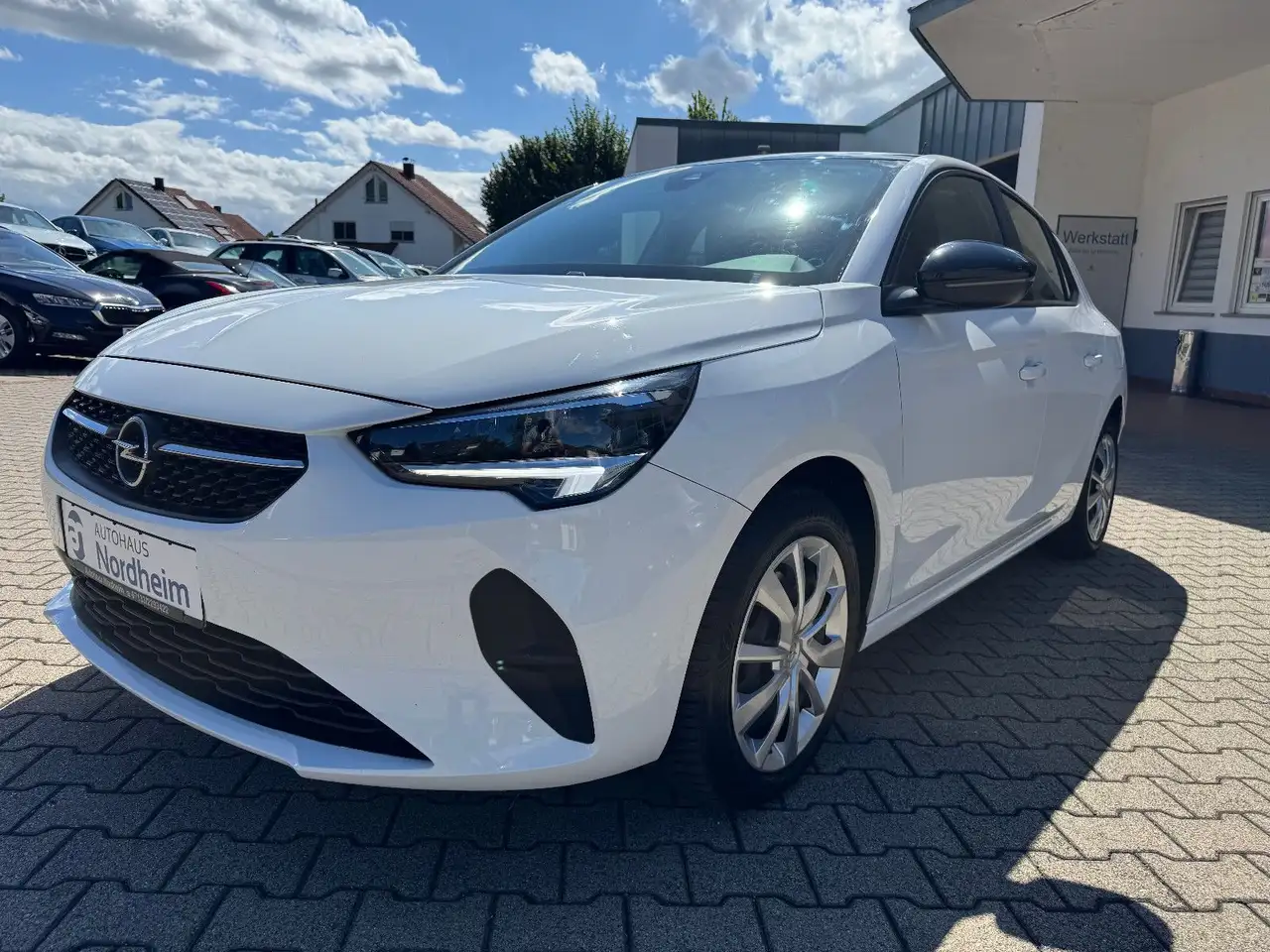 Opel Corsa F Edition Klima/ Navi/ LED/ 1.Hand/ EURO 6 — photo 1 of 25