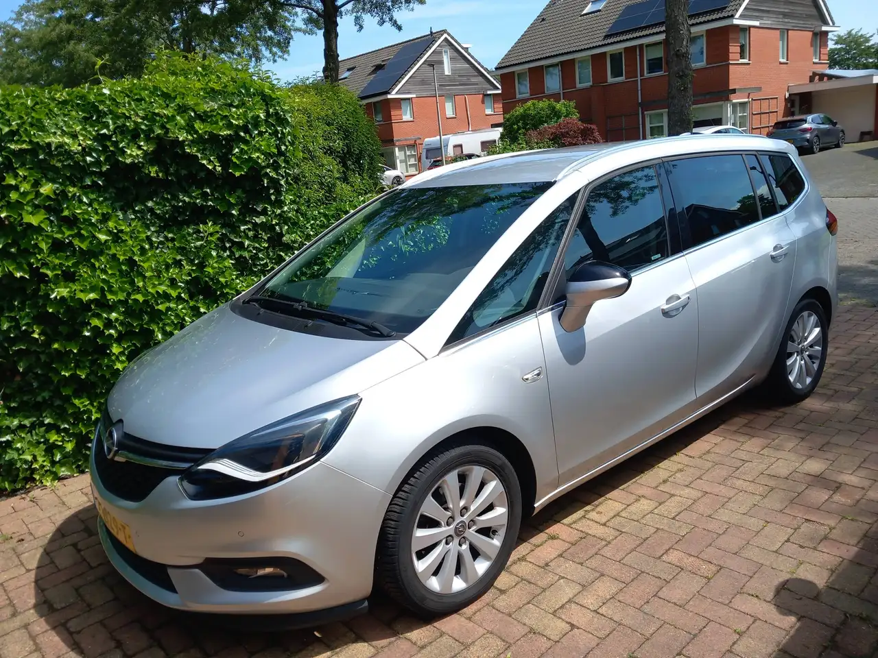 Opel Zafira Tourer Zafira Tourer 1.4 Turbo Inno. 7p. — photo 1 of 10