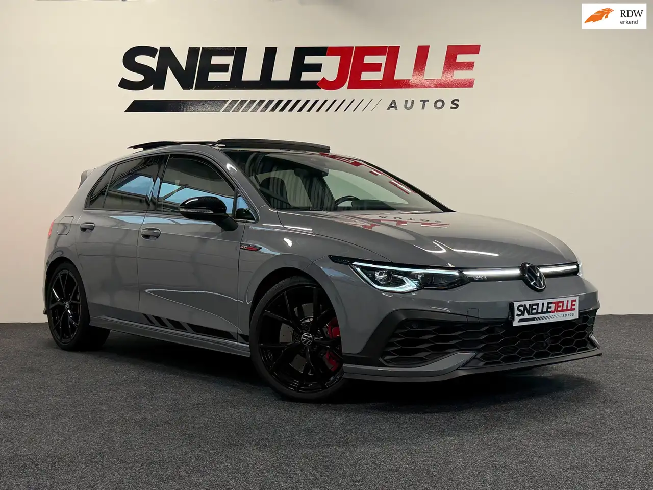 Volkswagen Golf GTI 2.0 TSI CLUBSPORT|PANO|ACC|HUD|IIQ LIGHT|H&K|KEYLE — photo 1 of 29