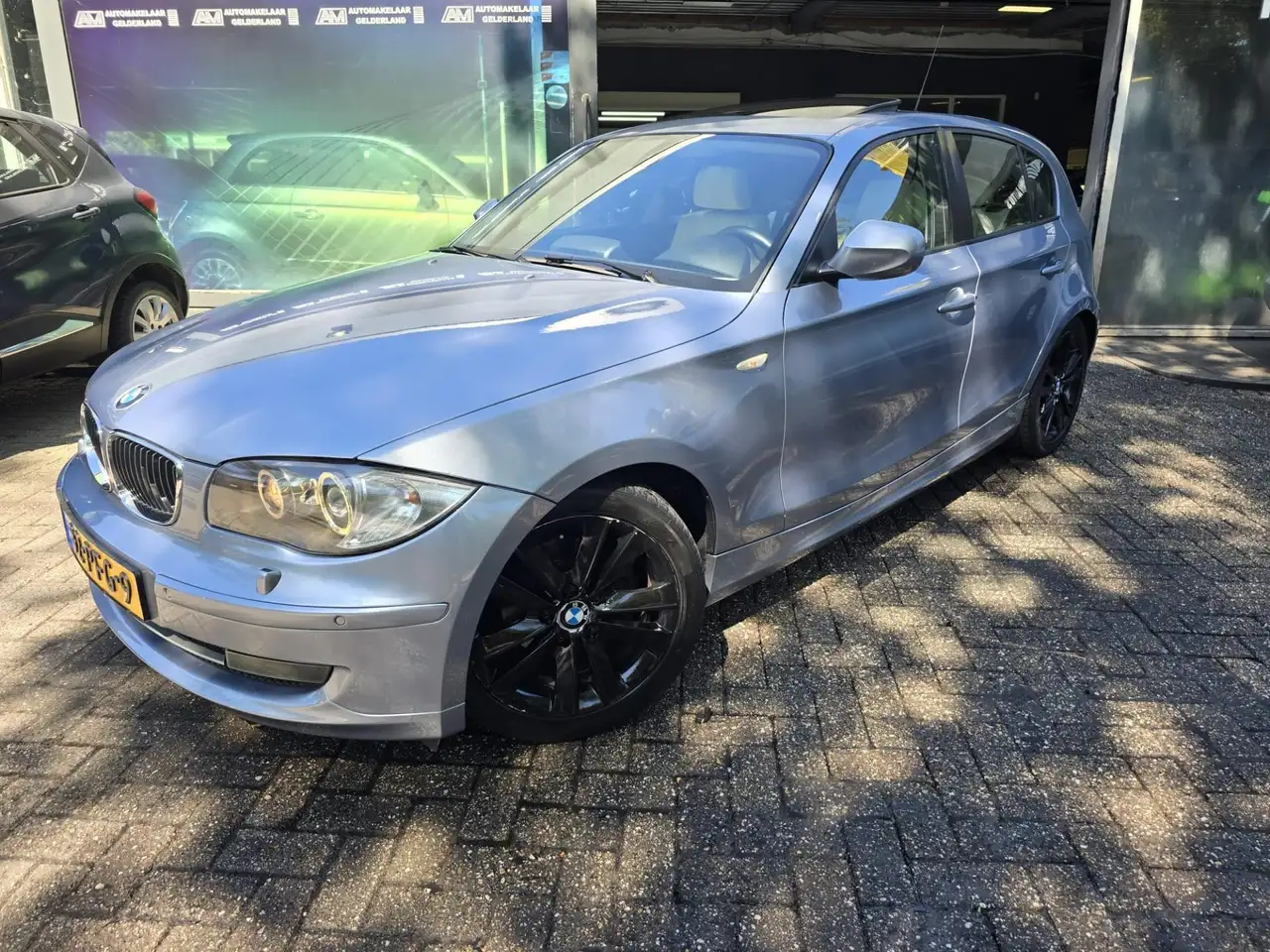 BMW 118 1-serie 118i | 3/6 OF 12 MND GARANTIE | SCHUIFDAK — photo 1 of 33