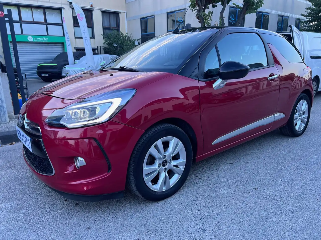 DS Automobiles DS 3 DS 3 Cabriolet THP 110 BOITE AUTOMATIQUE — photo 1 of 15