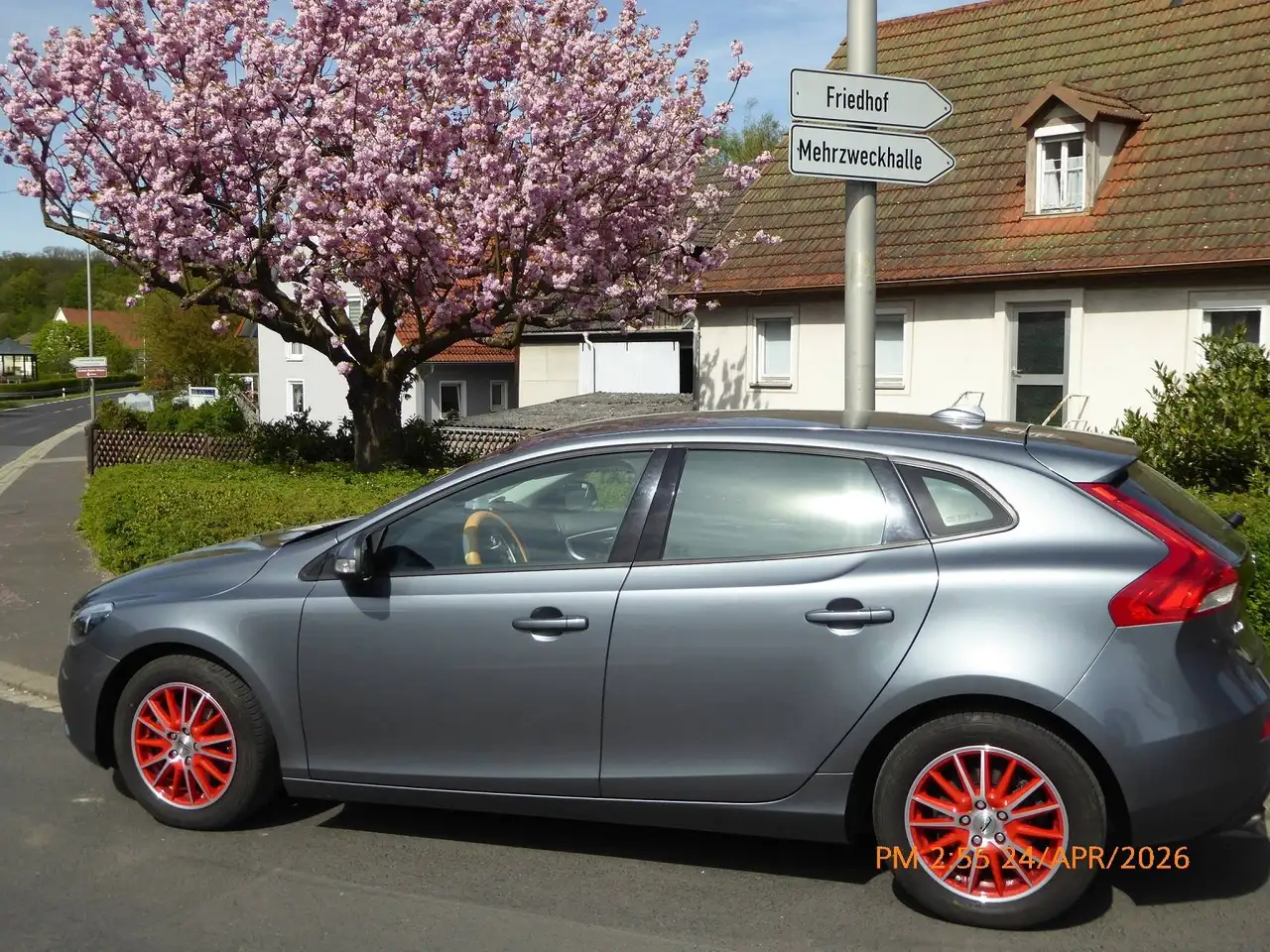 Volvo V40 V40 T2 — photo 1 of 5