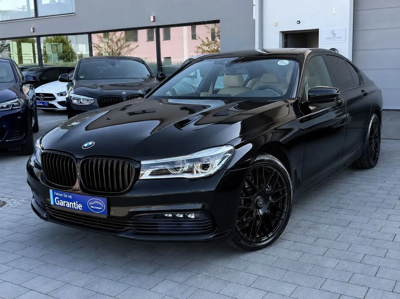BMW 730 d — photo 1 of 13