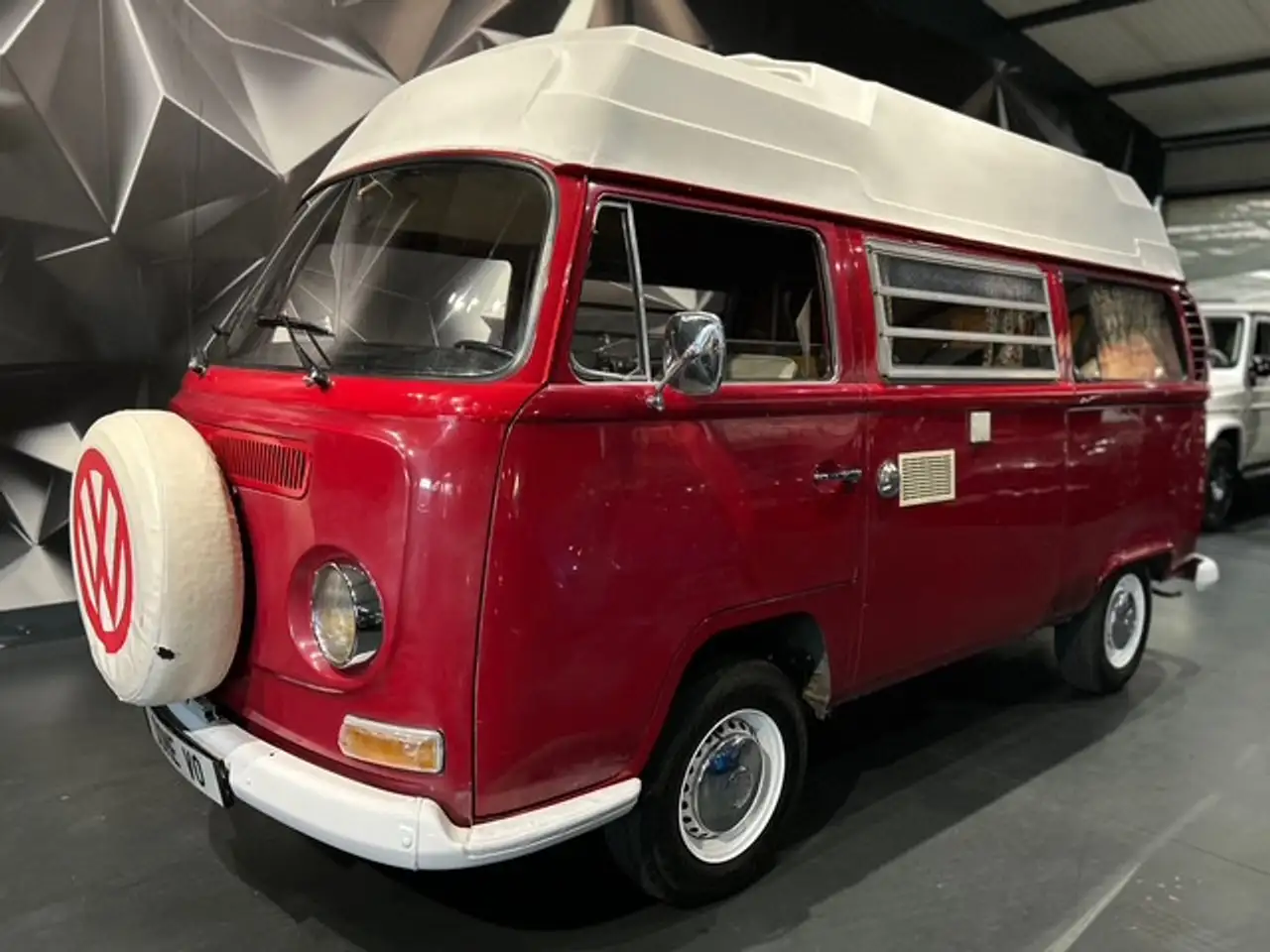 Volkswagen T2 T2 T2A 1600 — photo 1 of 20