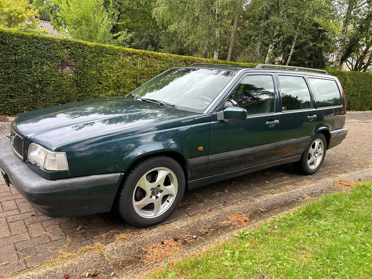 Volvo 850 2.3 Turbo T-5 20v — photo 1 of 15