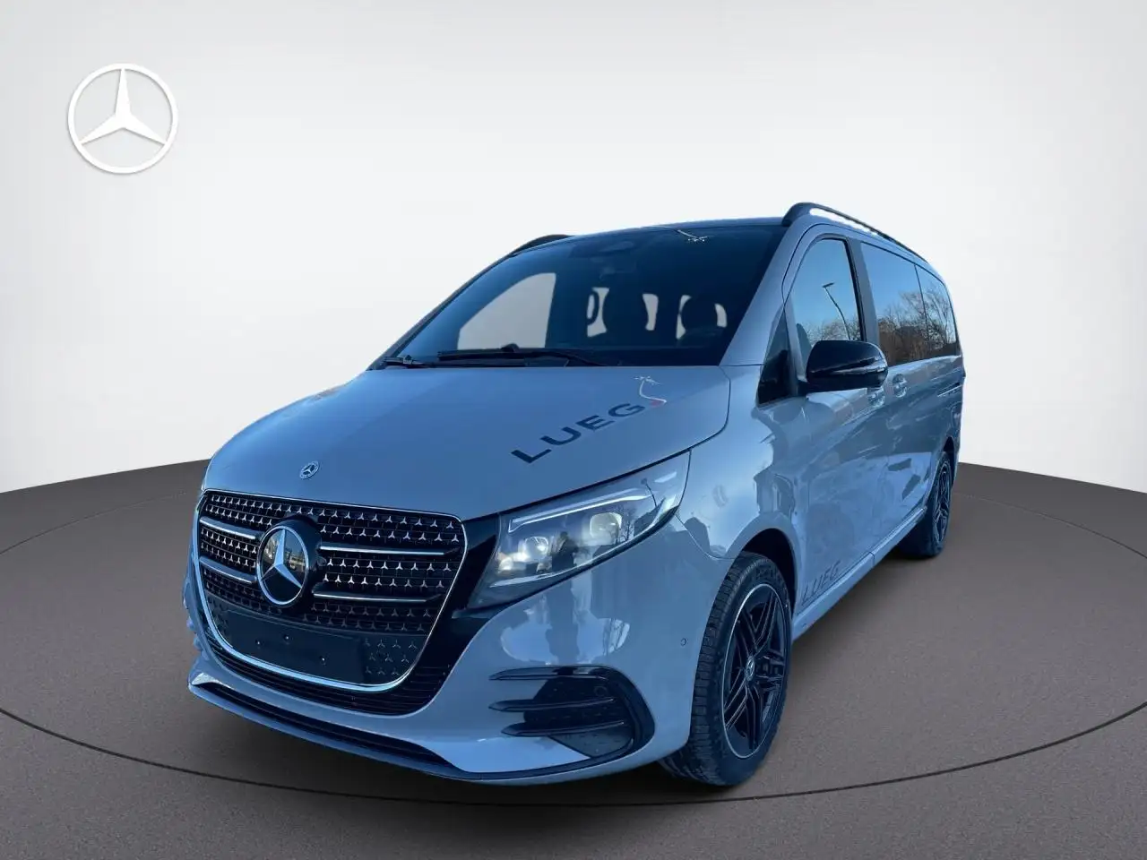 Mercedes-Benz V 300 d 4MATIC STYLE Lang Augmented Distronic LM — photo 1 of 18