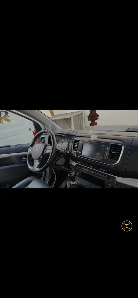 Peugeot Traveller Active L2 BlueHDI 150 S&S — photo 1 of 10