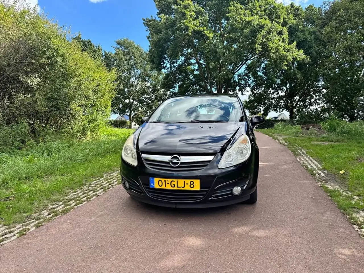 Opel Corsa Corsa 1.4-16V Enjoy — photo 1 of 10