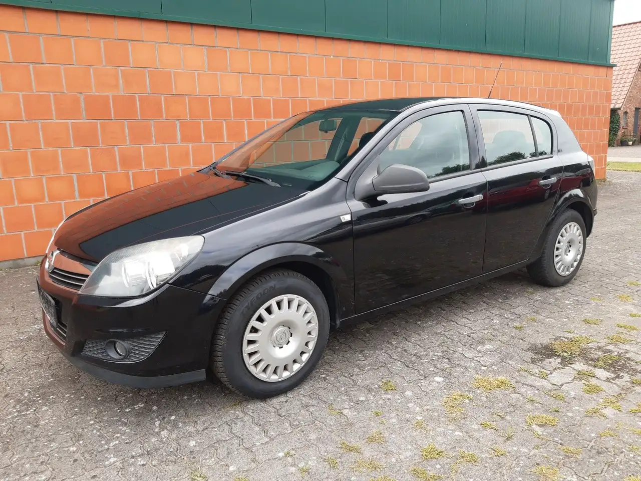 Opel Astra 1.4 Twinport ecoFLEX Select. -Klima 1.Hand — photo 1 of 15