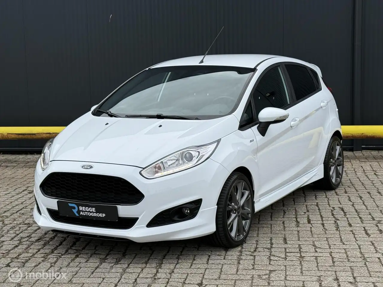 Ford Fiesta 1.0 EcoBoost ST Line PDC | STOELVERWARMING — photo 1 of 24