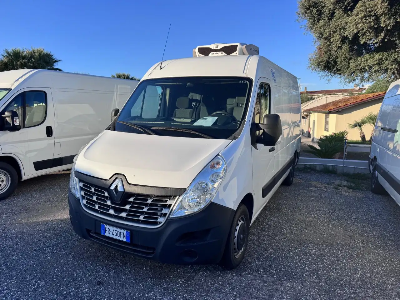 Renault Master T33 2.3 dci 130cv L2H3 E6 ISOTERMICO FRIGO FNAX — photo 1 of 13